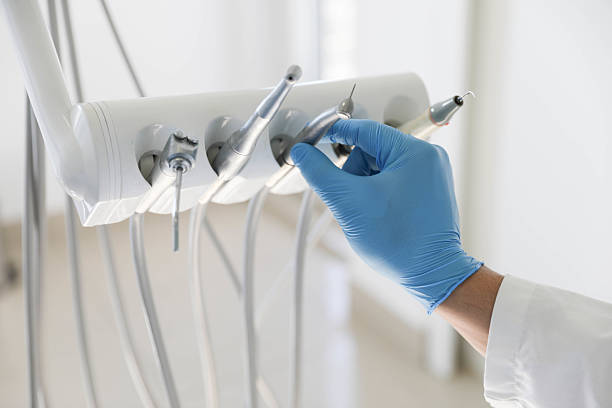 Professional Tooth Extraction technician working in Pampa, TX